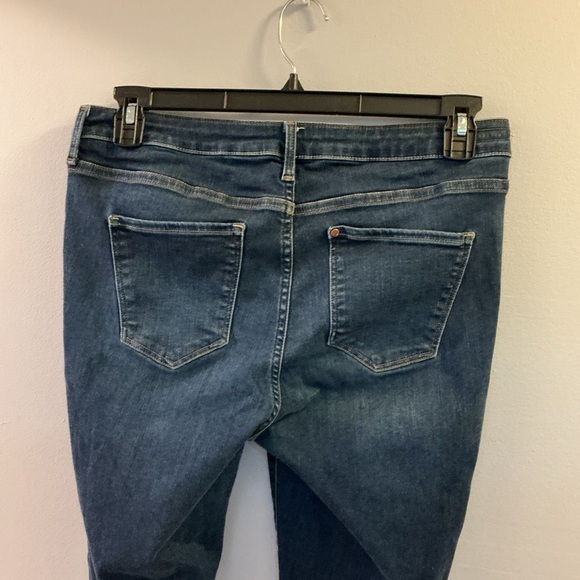 H&M Shaping skinny jeans medium wash Woman’s size 14 - Picture 2 of 11